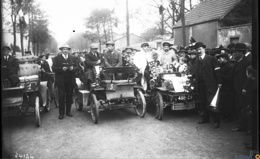  20-10-12, Argenteuil, fête des vendanges [course de voitures anciennes pour 1912] 