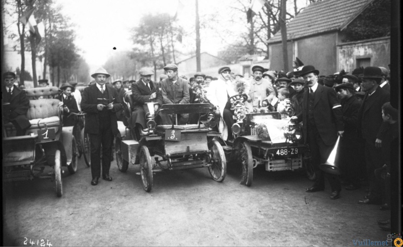  20-10-12, Argenteuil, fête des vendanges [course de voitures anciennes pour 1912] 