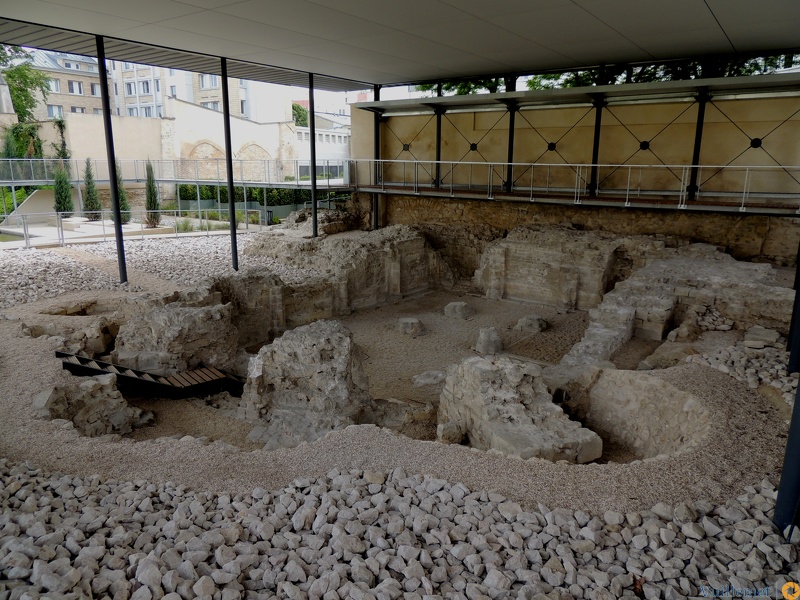 Eléments protégés :
Ensemble des vestiges archéologiques, ainsi que le sol de la parcelle (cad. BM 731) : inscription par arrêté du 14 novembre 1996
Périodes de construction :
11e siècle ; 12e siècle
Propriété de la commune abbaye4.jpg