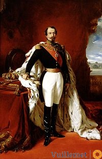 Charles Louis Napoléon Bonaparte, dit Louis-Napoléon Bonaparte puis Napoléon III, est né à Paris, le 20 avril 1808 et mort à Chislehurst au Royaume-Uni, le 9 janvier 1873. Il est le premier président de la République française, élu le 10 décembre 1848 au suffrage universel masculin avec 74,33 % des voix, avant de devenir empereur des Français du 2 décembre 1852 au4 septembre 1870 sous le nom de Napoléon III.
Issu de la famille Bonaparte, prince français à sa naissance et prince de Hollande, il est le neveu de Napoléon Ier et le troisième fils de Louis Bonaparte, roi de Hollande, et d'Hortense de Beauharnais, fille de l'impératrice Joséphine (à la fois sa grand-mère et, par son mariage avec Napoléon, sa tante). Il devient héritier présomptif du trône impérial après les morts successives de son frère aîné Napoléon Louis en 1831 et du duc de Reichstadt (Napoléon II, roi de Rome) en 1832.
Ses premières tentatives de coup d'État, mal préparées, échouent mais il profite des suites de la Révolution française de 1848 pour s'imposer en politique et se faire élire représentant du peuple puis président de la République.
Son coup d'État du 2 décembre 1851 met fin à la Deuxième République, et lui permet ensuite de mener la restauration impériale à son profit. Il exerce d'abord un pouvoir personnel sans partage, puis ce caractère très autoritaire du Second Empire s'atténue après 1859 pour faire place progressivement à « l'empire libéral ».
Il met en œuvre la philosophie politique qu'il a publiée de bonne heure dans ses Idées napoléoniennes et dans L'Extinction du Paupérisme (1844), mélange de romantisme, de libéralismeautoritaire, et de socialisme utopique. Le règne de cet admirateur de la modernité britannique est marqué par un développement industriel, économique et financier considérable, et par latransformation de Paris sous l'autorité du préfet Haussmann.
La fin de son régime est scellée à l'issue de la bataille de Sedan, le 2 septembre 1870, lors de la guerre franco-prussienne. Le 4 septembre 1870, la République est proclamée. Napoléon III part en exil en Angleterre, où il meurt en janvier 1873.
La vive hostilité de Victor Hugo à Napoléon III – qu'il surnommait « Napoléon le Petit » – exprimée dans sa littérature et ses correspondancesNote 1, les multiples pamphlets et ouvrages critiques de divers auteurs (Henri Rochefort, Maurice Joly, etc.) et les articles d'une partie de la presse politique contemporaine (Le Siècle, L'Opinion nationaleNote 2) participent à l'élaboration de ce que de nombreux historiensNote 3 qualifient de « légende noire » autour de Napoléon III et du Second Empire2,Note 4.
Si, avec le temps, l'œuvre économique et sociale du Second Empire est assez rapidement mise en valeur par l'historiographie officielle dès le début du xxe siècle, la révision du jugement historique porté sur Napoléon III lui-même est plus lente à évoluer. Après la Seconde Guerre mondiale, les travaux des historiens, notamment ceux effectués par Adrien Dansette et Louis Girard3, allant dans le sens d'une réhabilitation de Napoléon IIINote 5,4, marquent une nette rupture historiographique dans la perception de celui qui est le dernier monarque françaisNote 6.
Source: Wikipedia
Napoleon_III.jpg