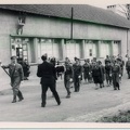 1962 céremonie devant la salle des fêtes 