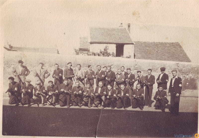 Photo groupe de résistant de Domont
resistancedomont.jpg