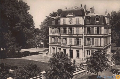220mairie.jpg
