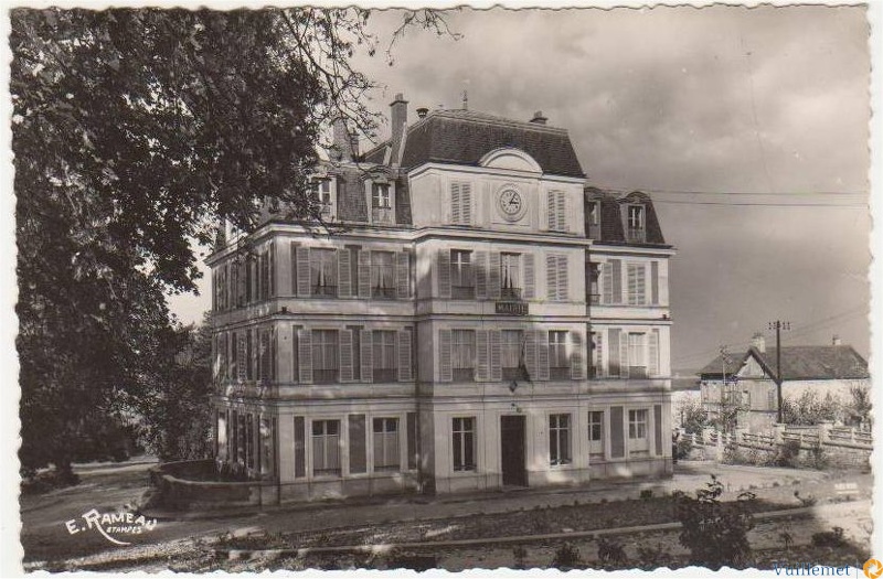 domont_mairie.jpg