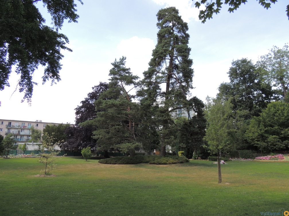 Château et parc cadet de Vaux