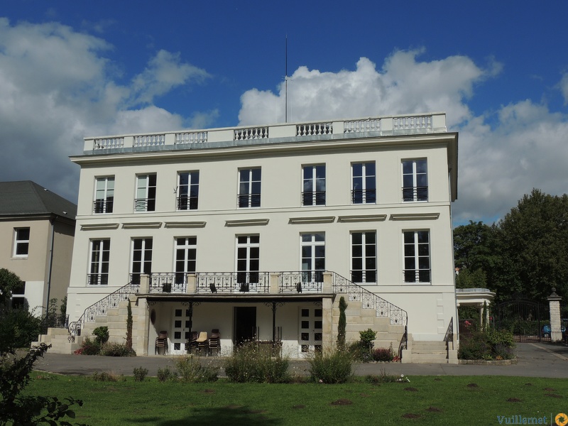 Gtrand Bury ( école )