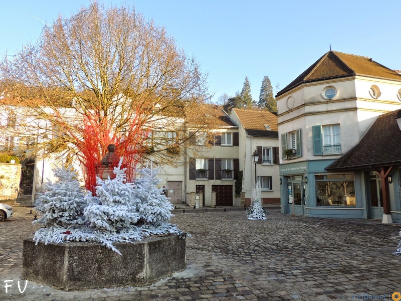 Place  de la Fontaine aux Pélerins 