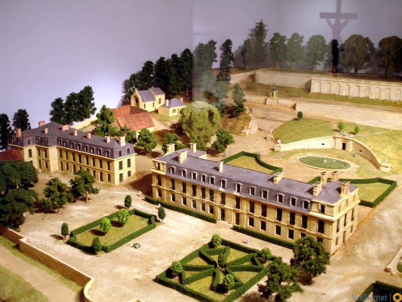 L'Isle-Adam_-_Musee_Louis-Senlecq_-_Maquette_du_chateau_de_Stors.jpg