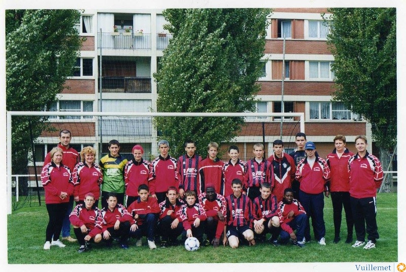 FC_Domont_équipe1année 1999.jpg